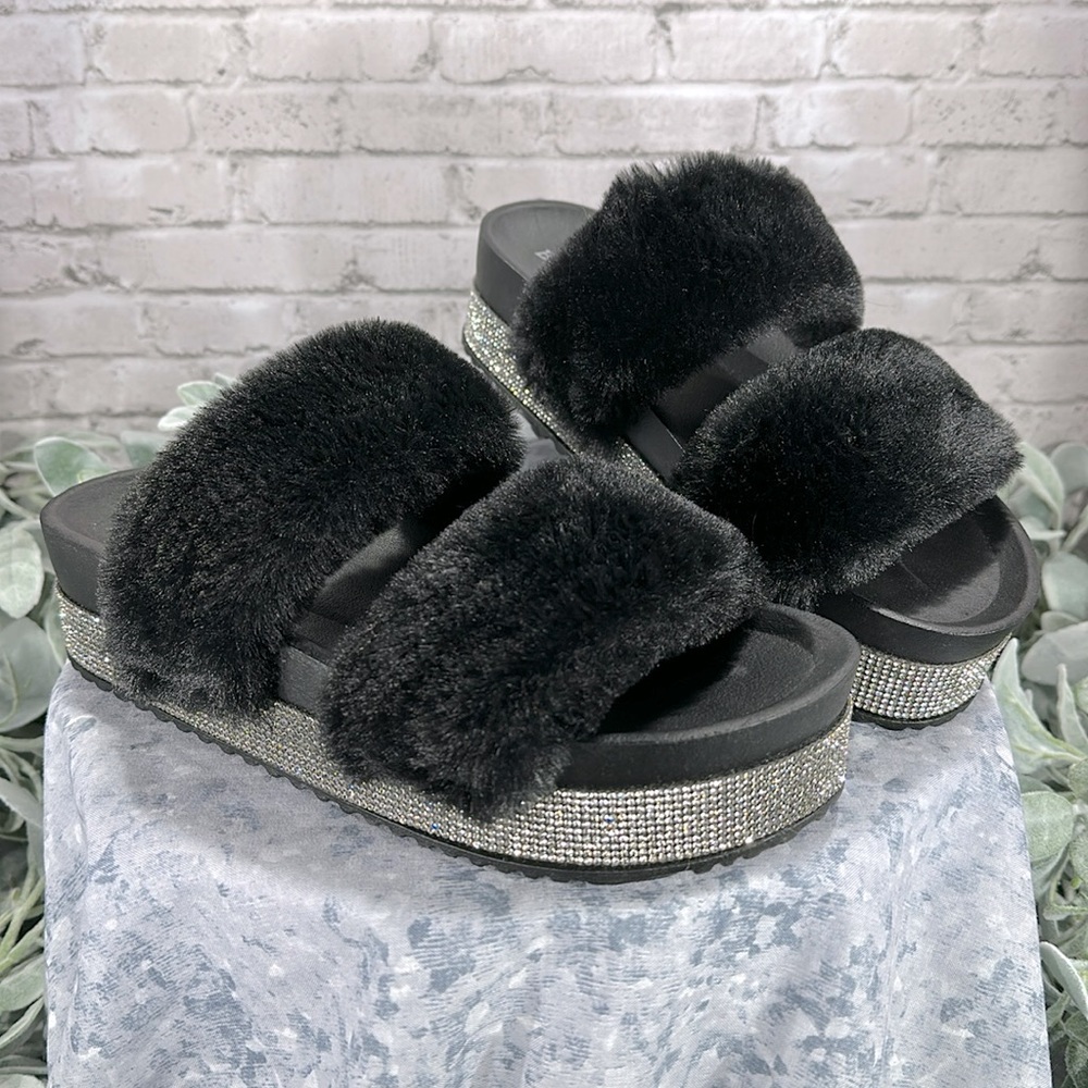 Bamboo Black 2-Band Furry Slipper Shoes with Crystal Embellished Soles WMS 9M